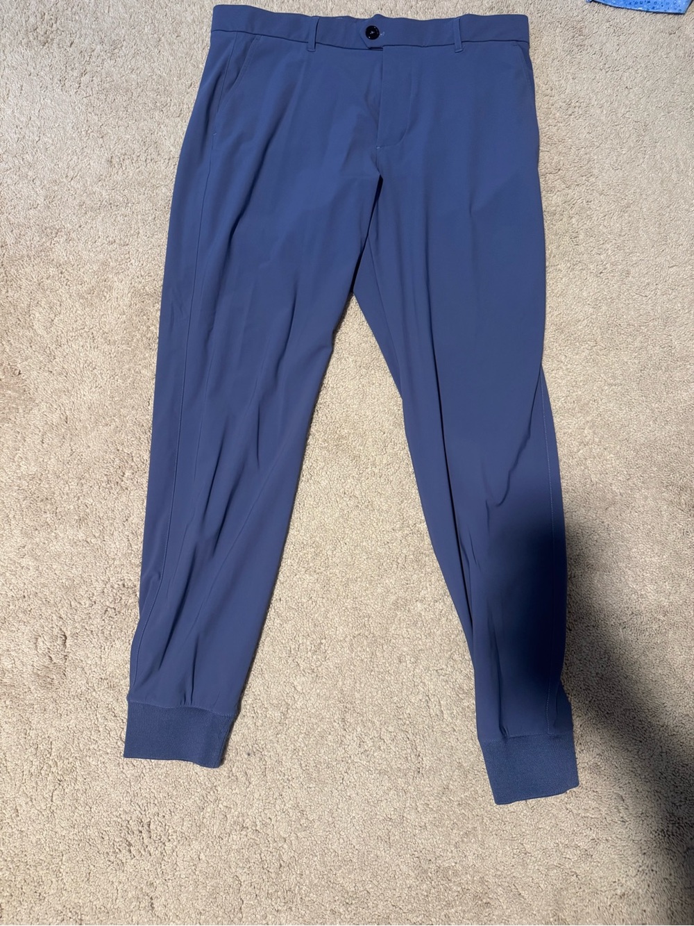 Greyson Men's Navy Jogger Pants